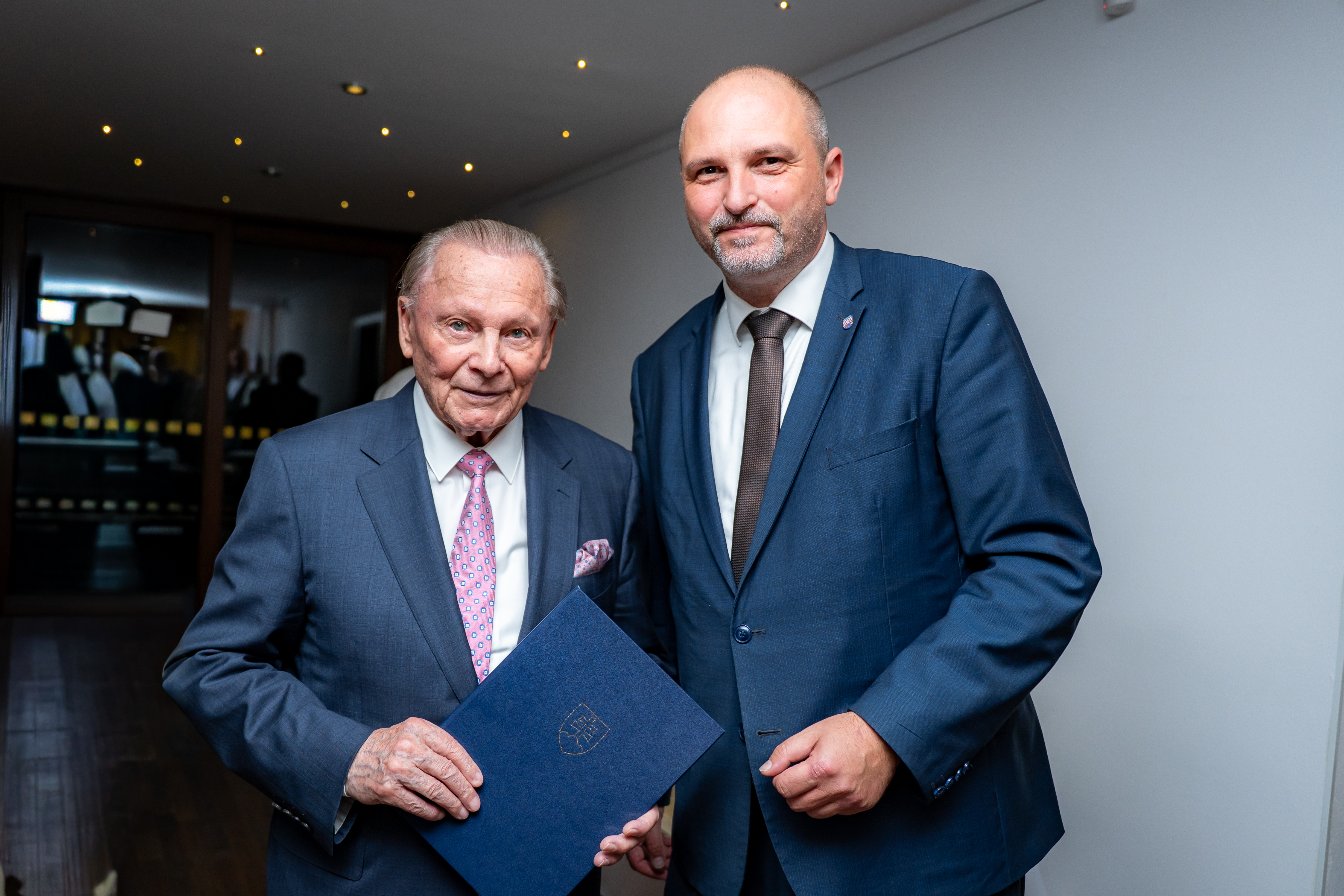 Premiera filmu prezidenta Rudolfa Schustera-51